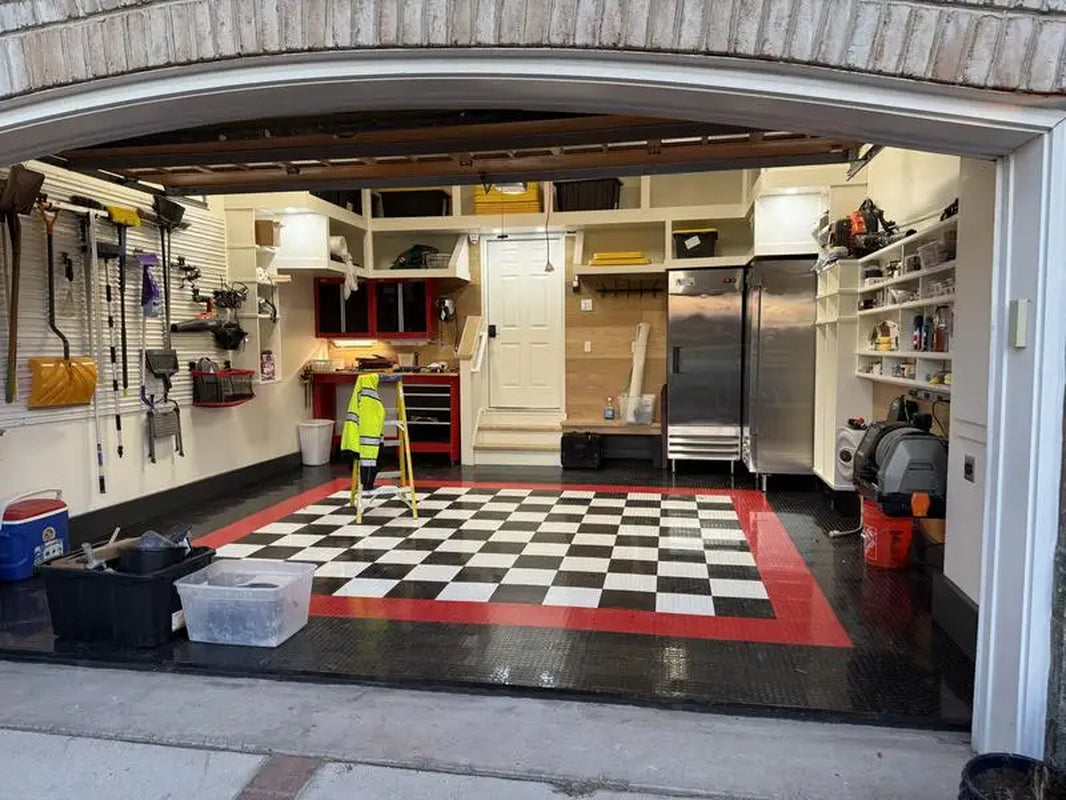 PVC Hard Plastic Floor Tile for Garage, Car Wash Drain, Eco Easy to Install, Outstanding Quality, 1.8Cm Thicknessoor Tiles